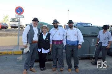 Alegre y participativa romería en El Ejido (Foto FJ Santana y TF)